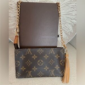 Louis Vuitton Monogram pouch with non branded Gold Chain and box